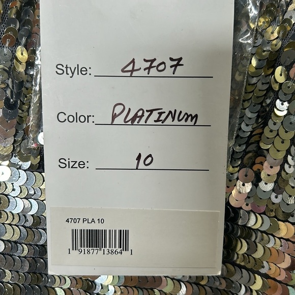 Mac Duggal 4707 NWT SEQUINED SHORT SLEEVE EVENING GOWN - Picture 6 of 6